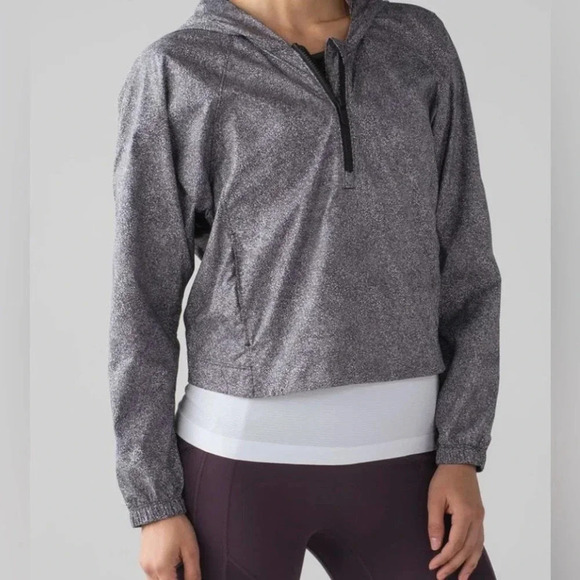 Lululemon I Put A Shell On You Pullover Black & White Size 10 - Picture 3 of 8